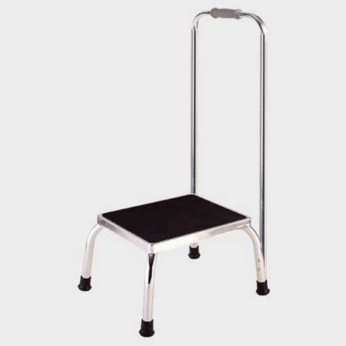 Utiliser un marchepied avec barre d'appui • CareServe