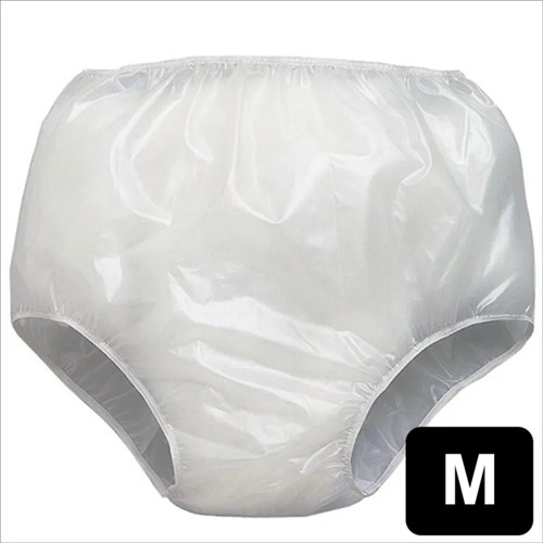 Femme en top culotte plastique