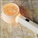 Petite loupe éclairante