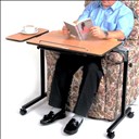 Table avec tablette entièrement ajustable